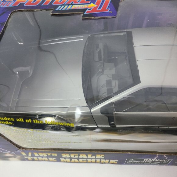 Back To The Future II DeLorean 1/15 Time Machine Movie Car Diamond Select Sealed - Picture 3 of 16